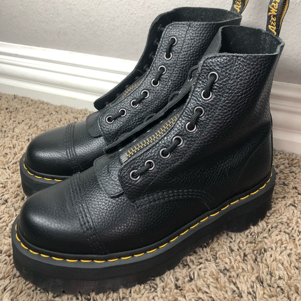 Dr. Martens Sinclair Boots Size 10 Women’s